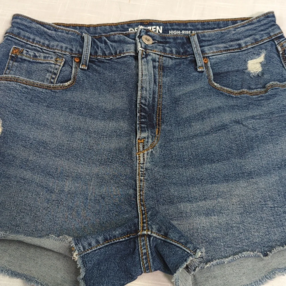 Denizen Levi's high-rise shorts, jean denim cut offs, women's size 10 / 30 - Picture 3 of 15